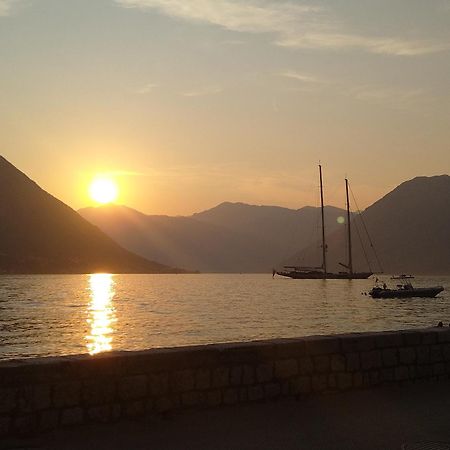 Regina Di Dobrota Kotor Exterior foto