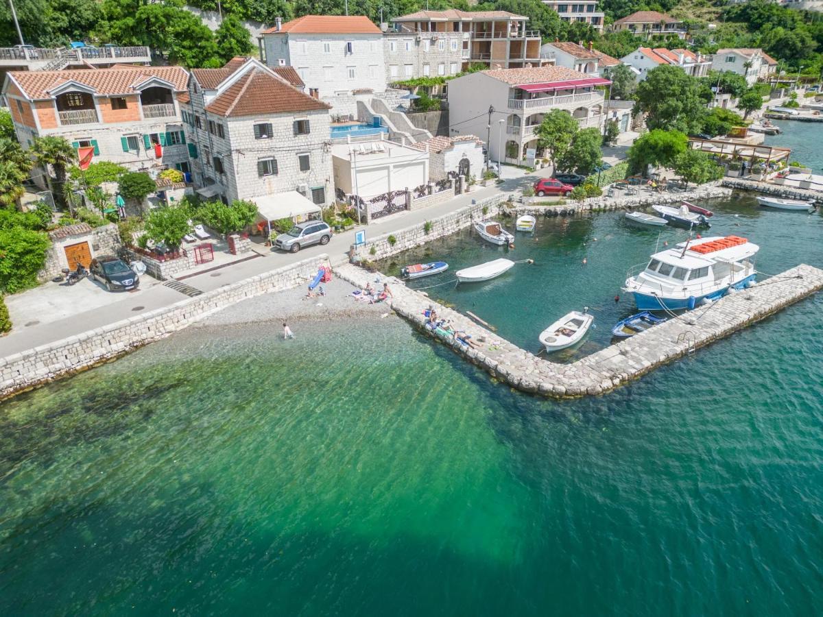 Regina Di Dobrota Kotor Exterior foto