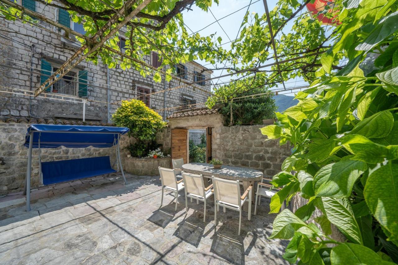 Regina Di Dobrota Kotor Exterior foto