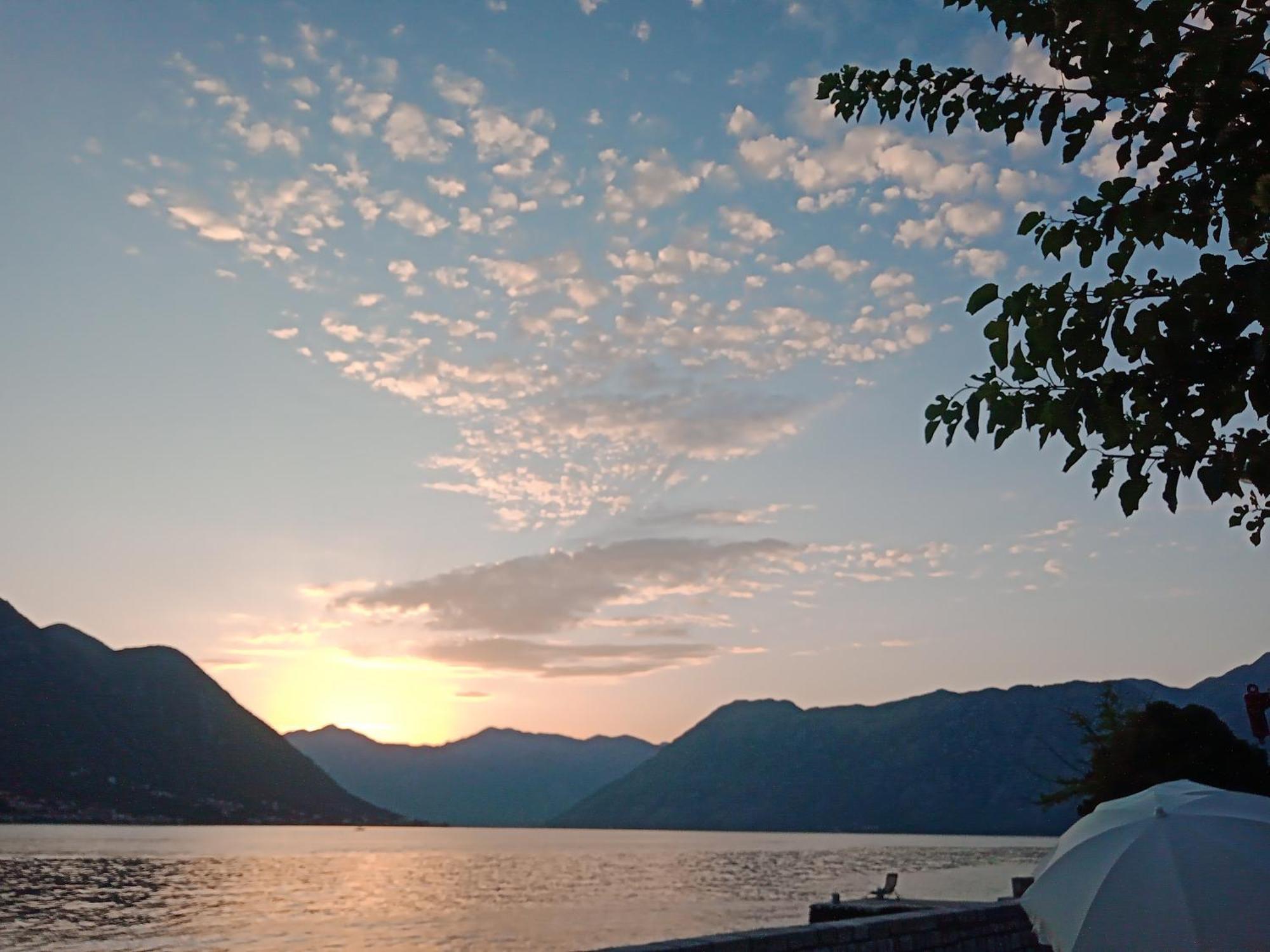 Regina Di Dobrota Kotor Quarto foto